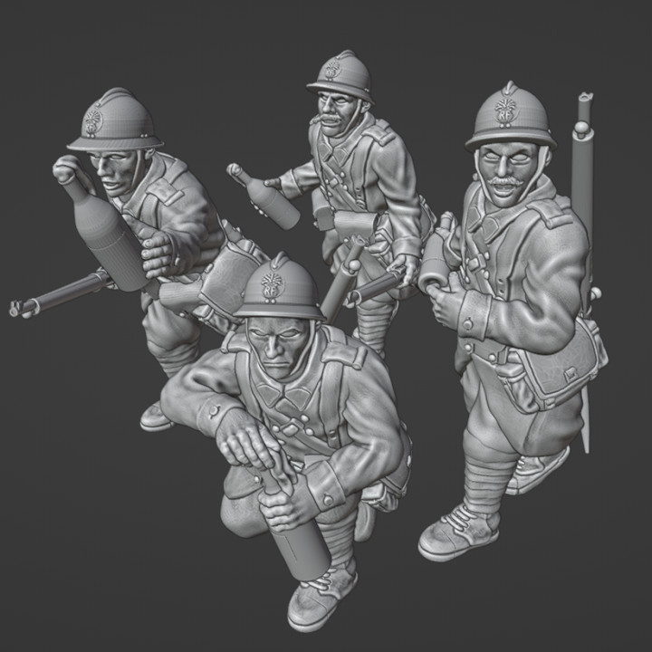 WW2 28mm French soldiers using incendiary bottles