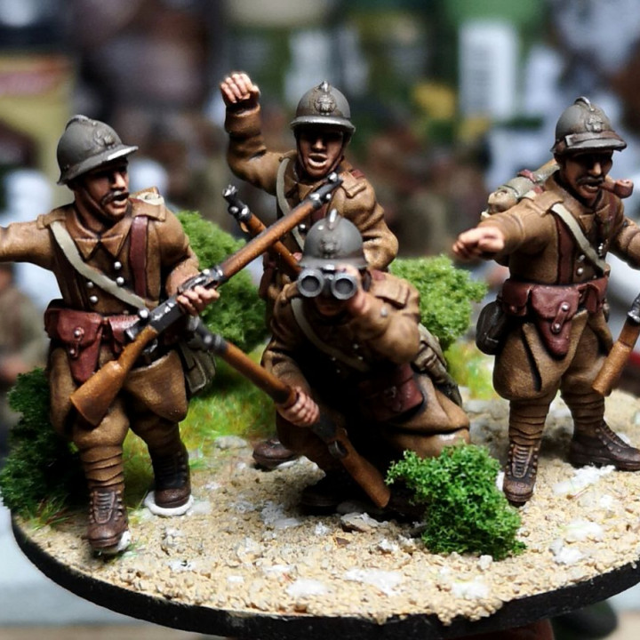 WW2 28mm 1940 french reserve NCO with rifles
